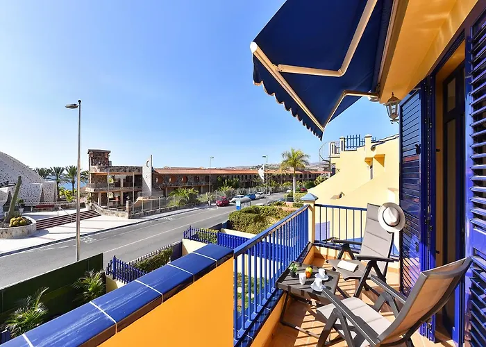 Feliz 44 * Meloneras